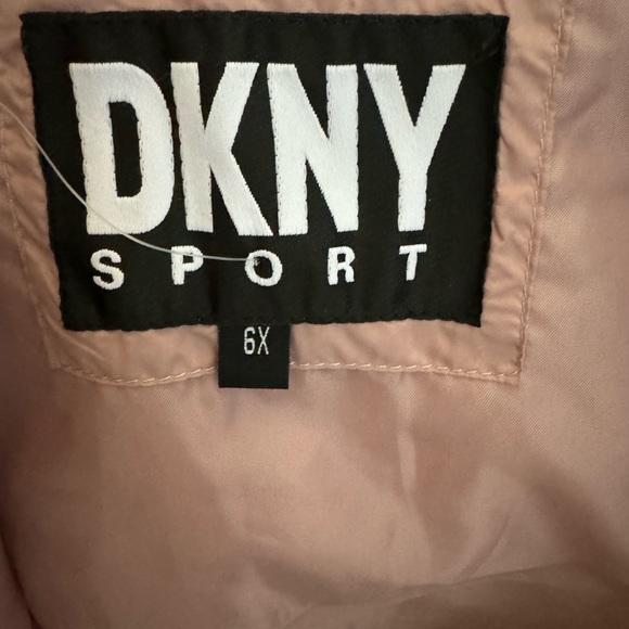 $100 NWT 6x girl’s DKNY sport pink jacket with faux fur, pockets, hood - Picture 8 of 8